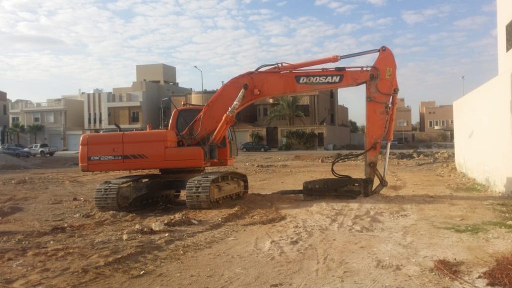هدم فيلات الأمير خلال فترة قصيرة من الزمن في الرياض السعودية
